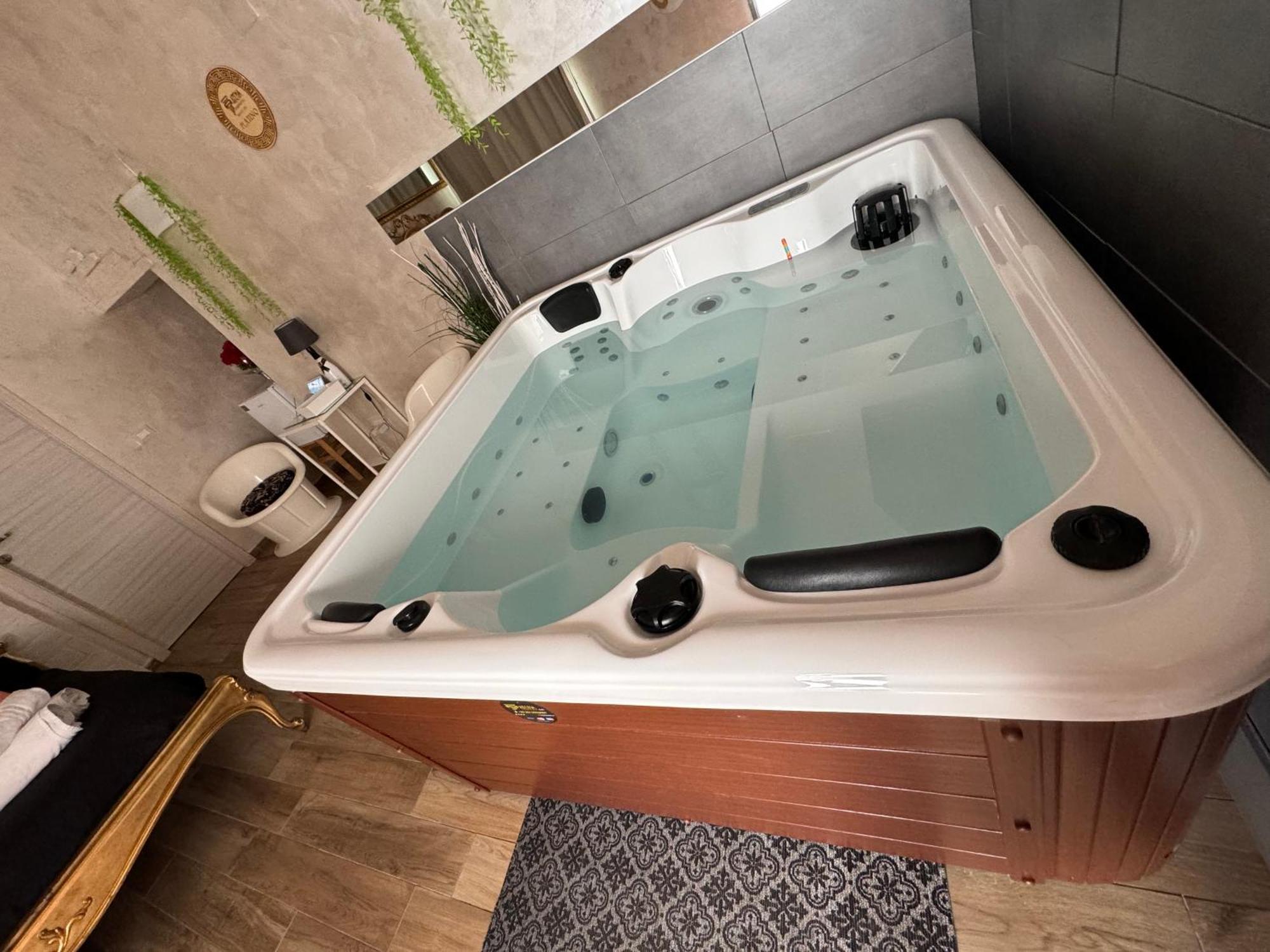 Atena B&B Apartments Platino San Silvestro  외부 사진